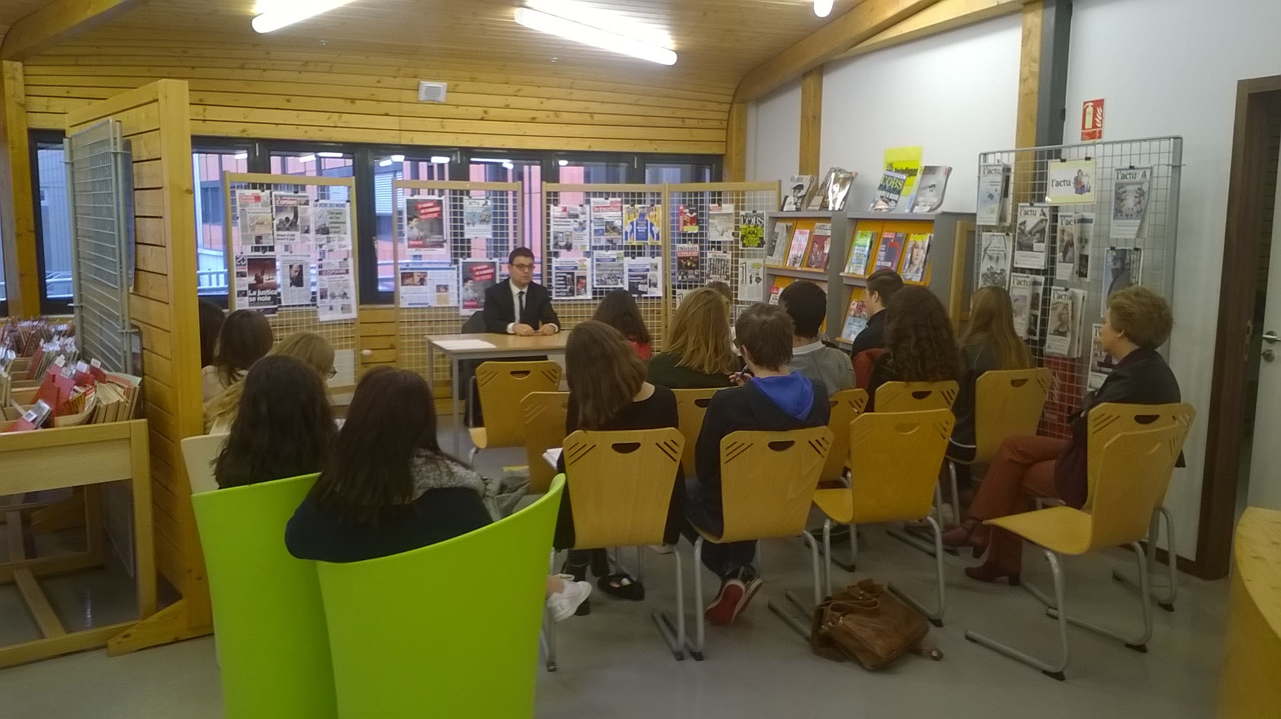 Visite de Maître Saccucci - Des élèves et des parents - Lycée des Horizons